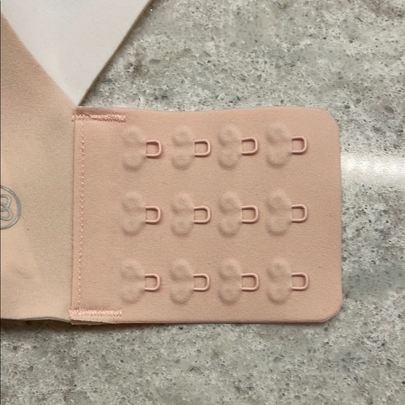 Honeylove Lift Crossover Bra with Adjustable Straps - Picture 3 of 3